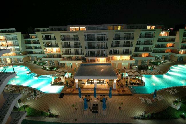 Апартаменты Apartament Grand Kamelia Солнечный берег Экстерьер фото